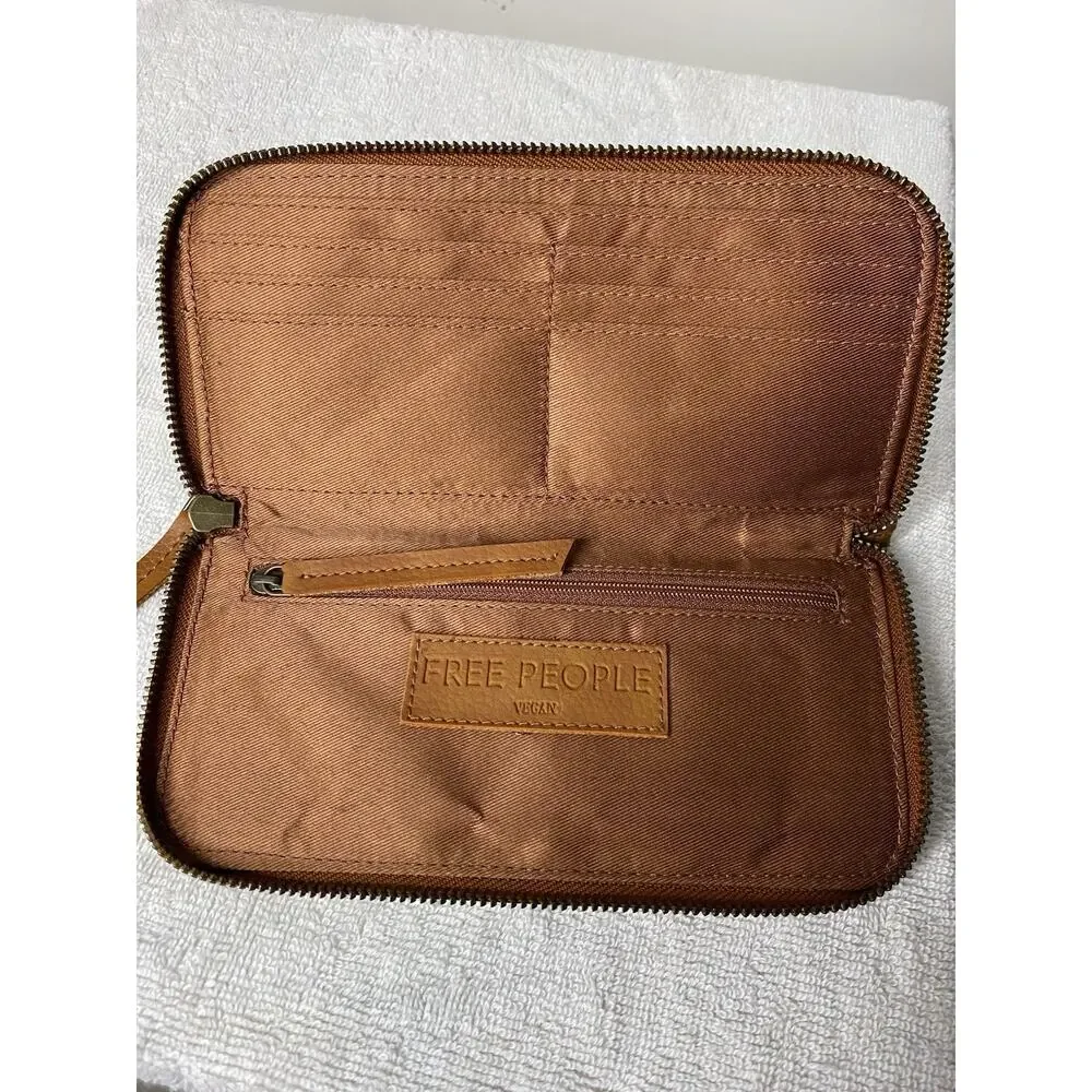 Free People Distressed Vegan Wristlet Wallet Purse Bag Brown Faux Leather Boho